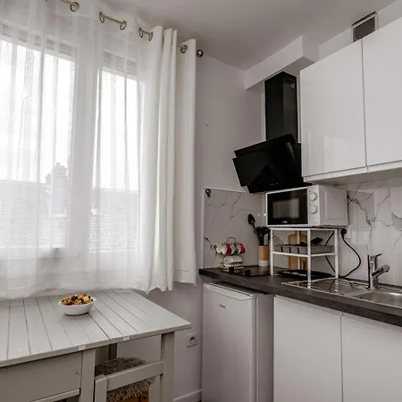 L'ecrin De Camille Et Marie * Bobigny